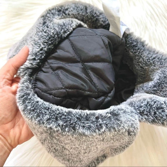 (❤️3/$30) Red & black plaid kids winter hat - Picture 3 of 3